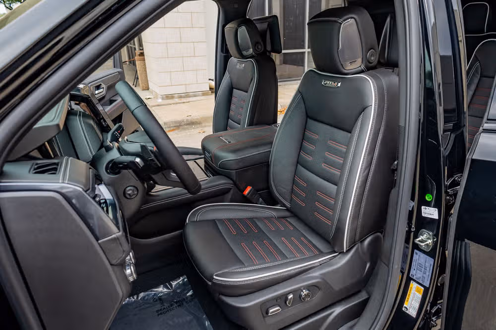 2026 GMC Yukon AT4 Ultimate Image 30