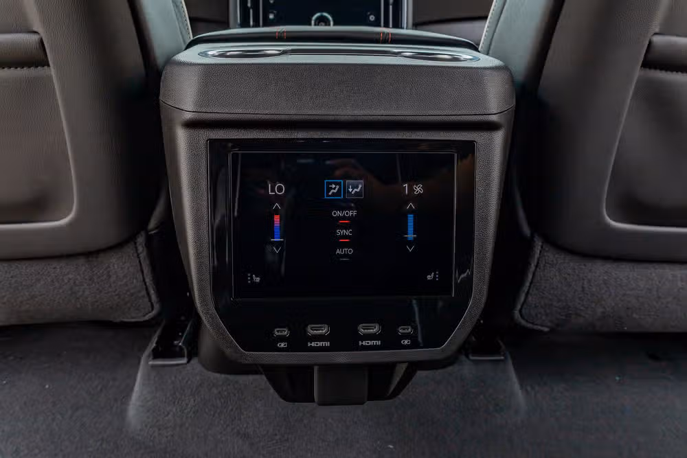 2026 GMC Yukon AT4 Ultimate Image 34