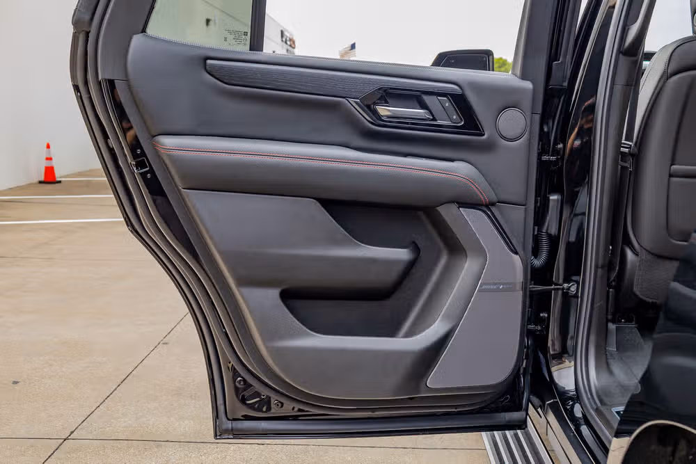2026 GMC Yukon AT4 Ultimate Image 40