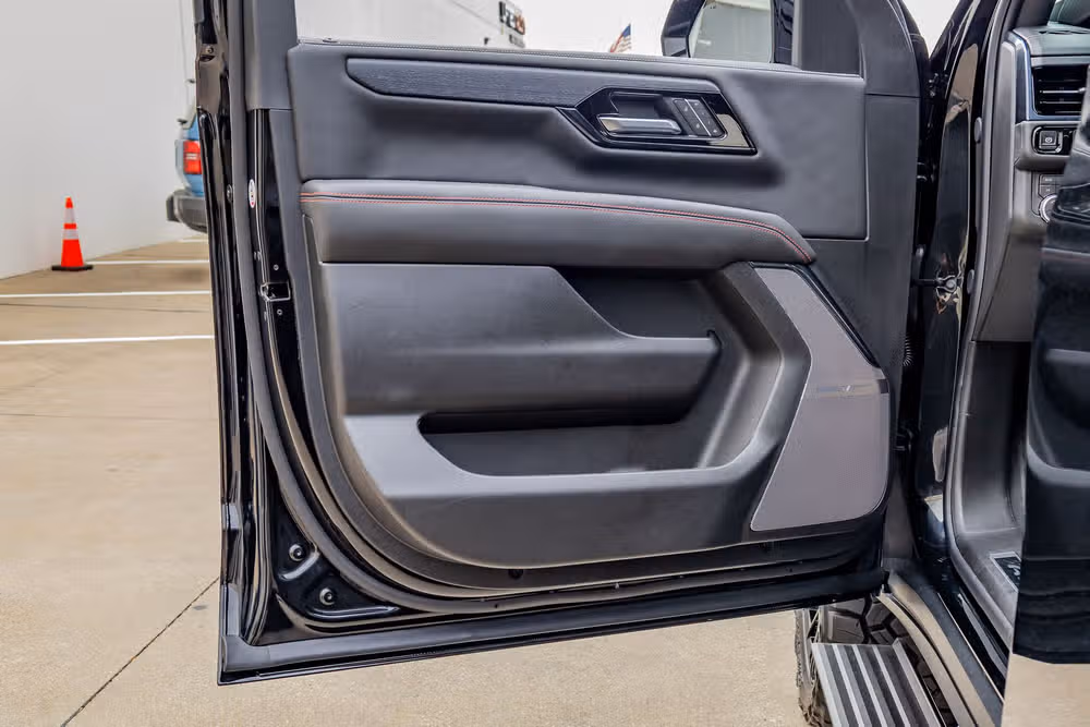 2026 GMC Yukon AT4 Ultimate Image 38