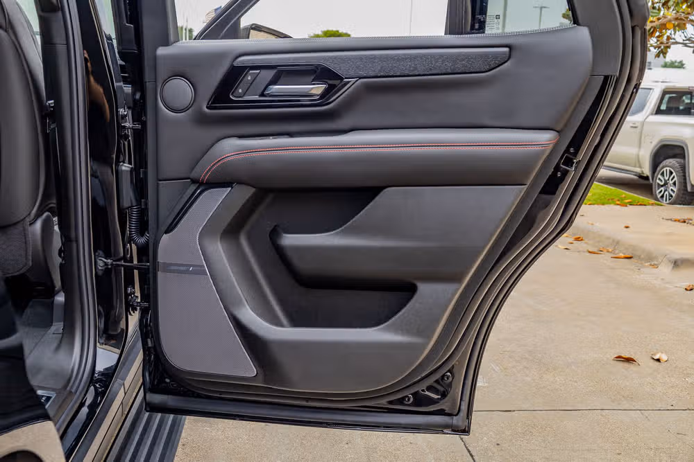 2026 GMC Yukon AT4 Ultimate Image 41