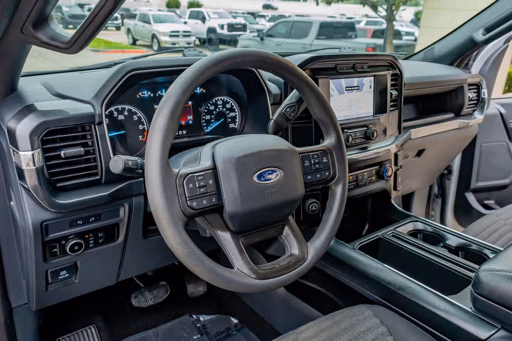 2023 Ford F-150 XL SuperCrew Image 16