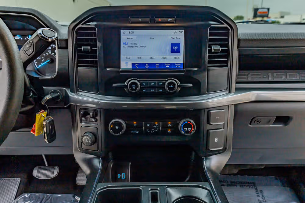 2023 Ford F-150 XL SuperCrew Image 22