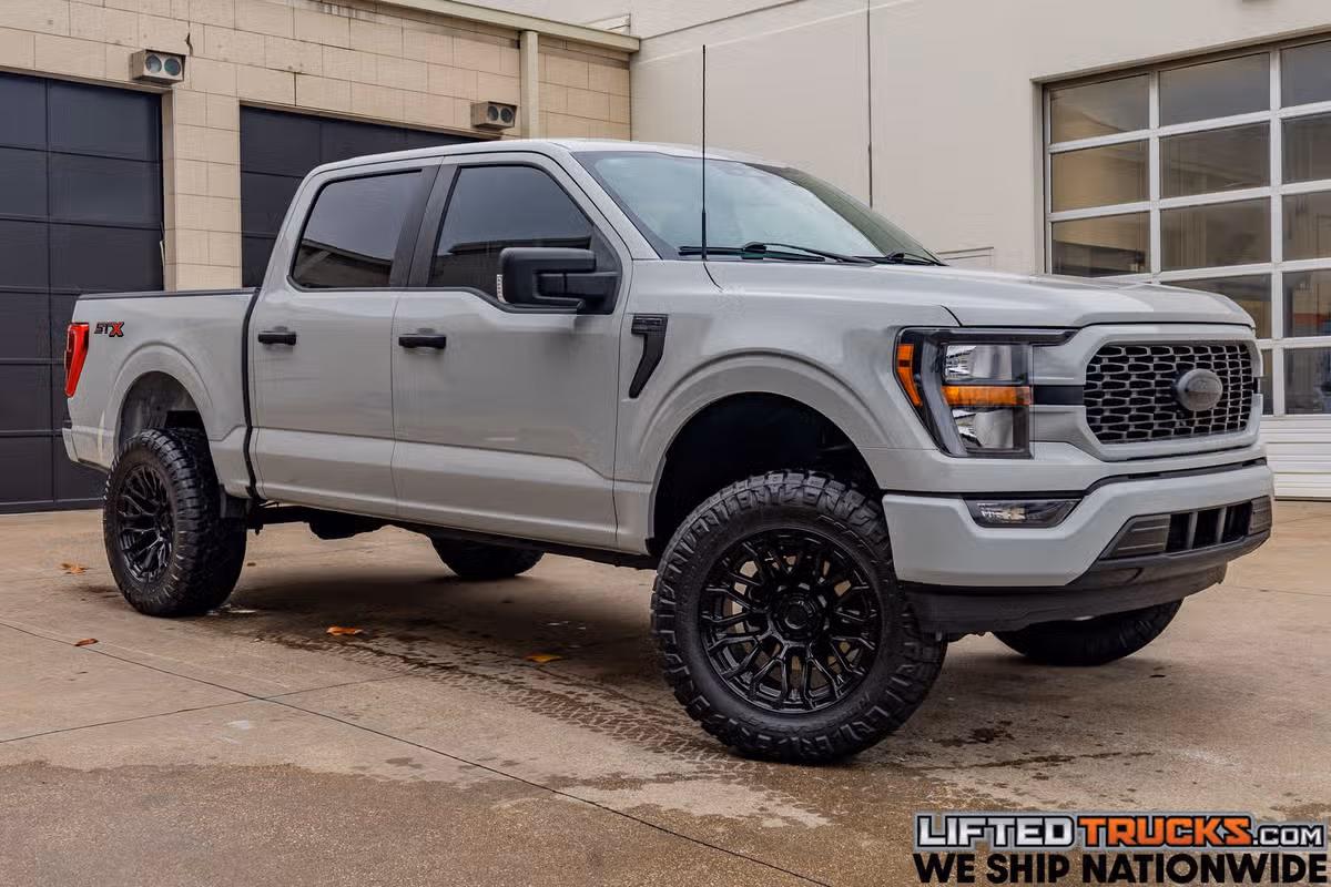 2023 Ford F-150 XL SuperCrew