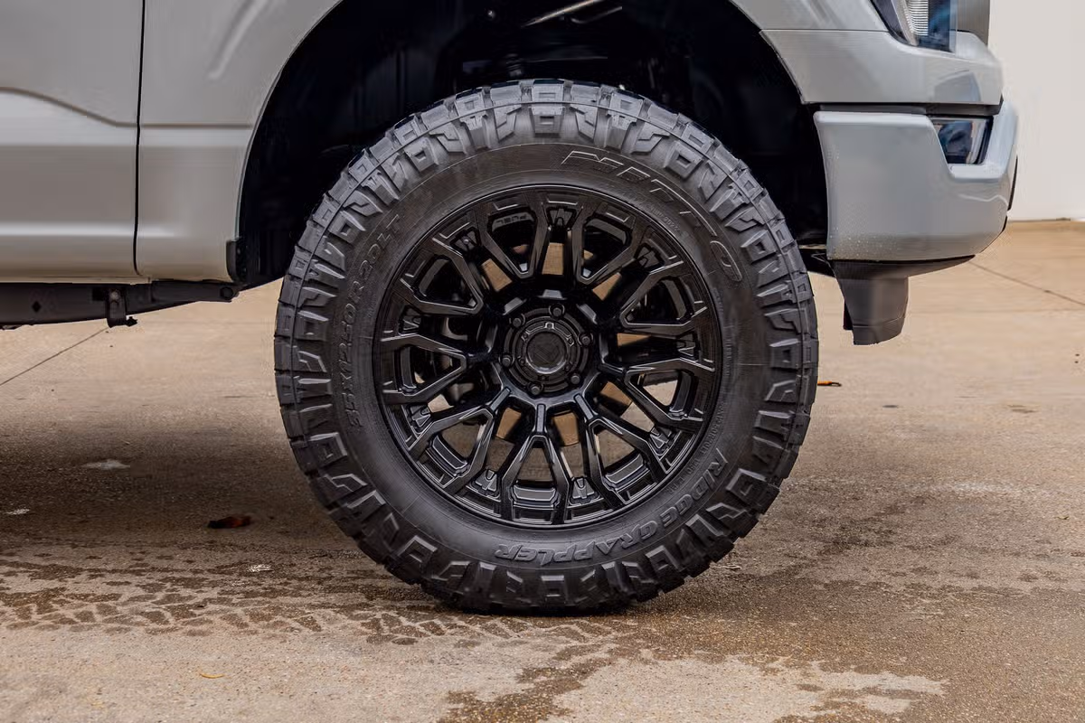 2023 Ford F-150 XL SuperCrew