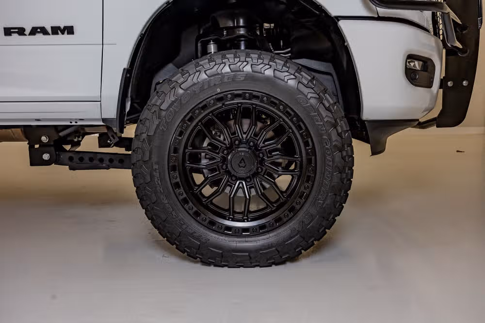 2023 Ram 2500 Laramie Crew Cab Image 12