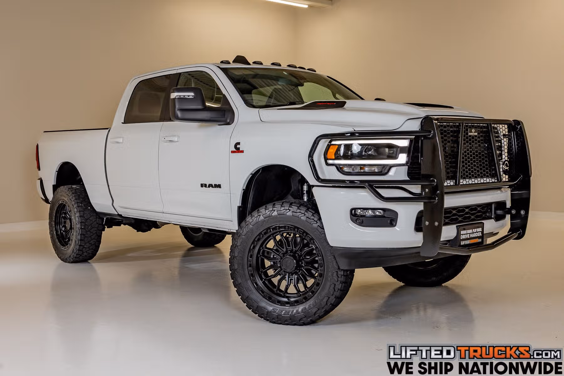 2023 Ram 2500 Laramie Crew Cab Image 1