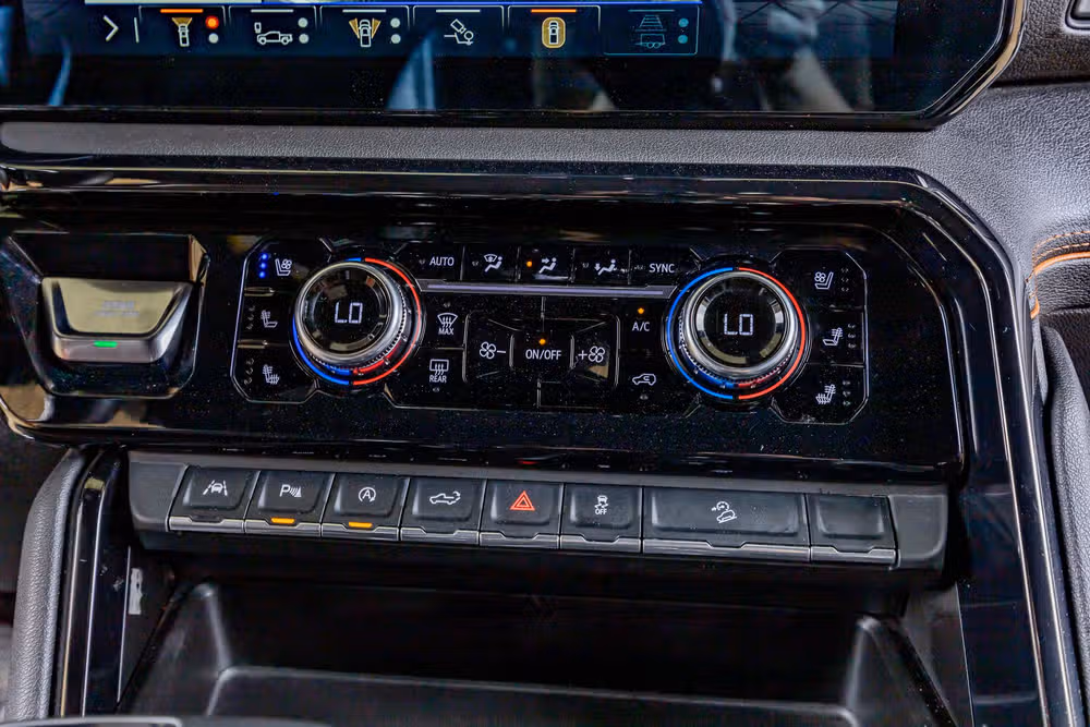 2024 GMC Sierra 1500 AT4 Crew Cab Image 26