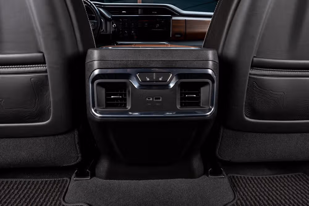 2024 GMC Sierra 1500 Denali Ultimate Crew Cab Image 33