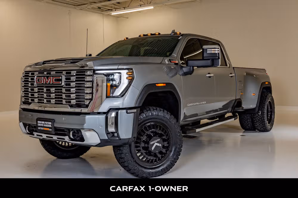 2024 GMC Sierra 3500HD Denali Reserve Crew Cab Image 5