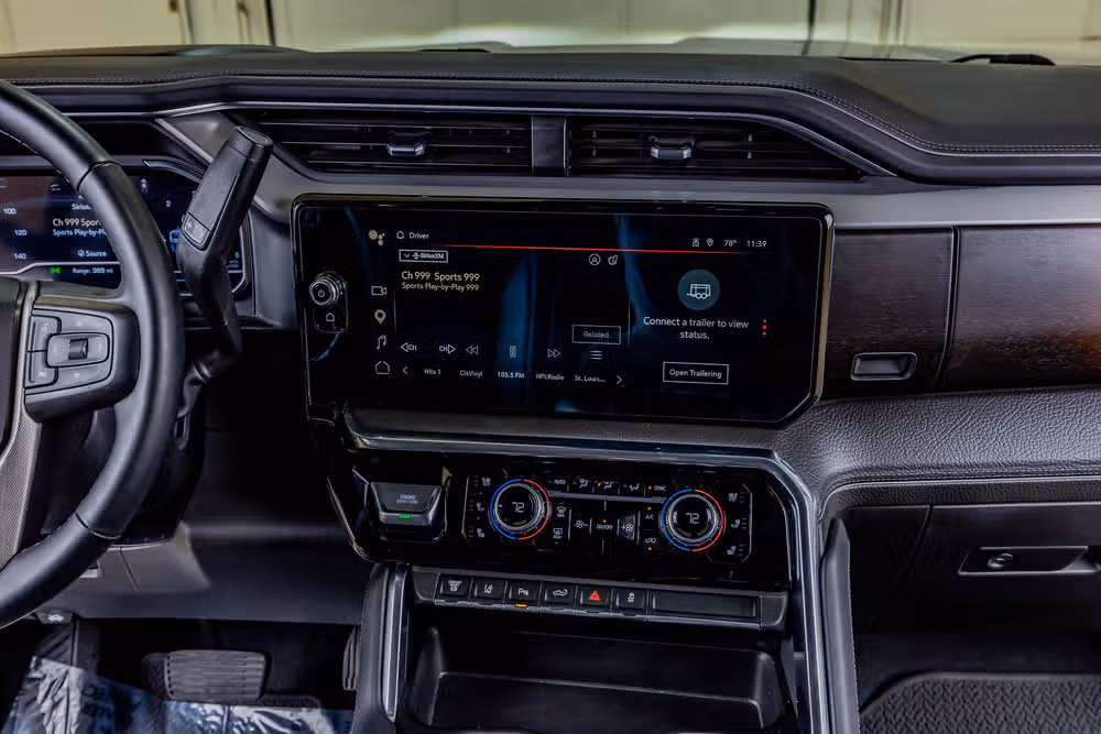 2024 GMC Sierra 3500HD Denali Reserve Crew Cab Image 24