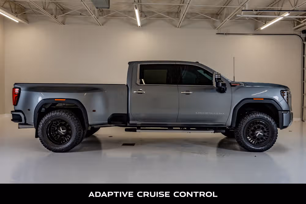 2024 GMC Sierra 3500HD Denali Reserve Crew Cab Image 11