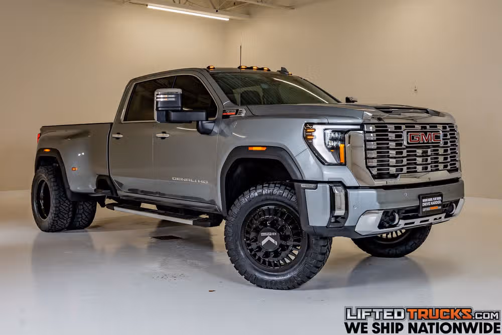 2024 GMC Sierra 3500HD Denali Reserve Crew Cab Image 1
