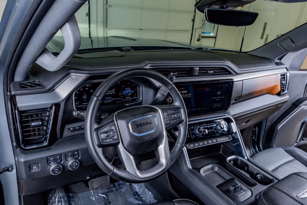 2024 GMC Sierra 3500HD Denali Reserve Crew Cab Image 17
