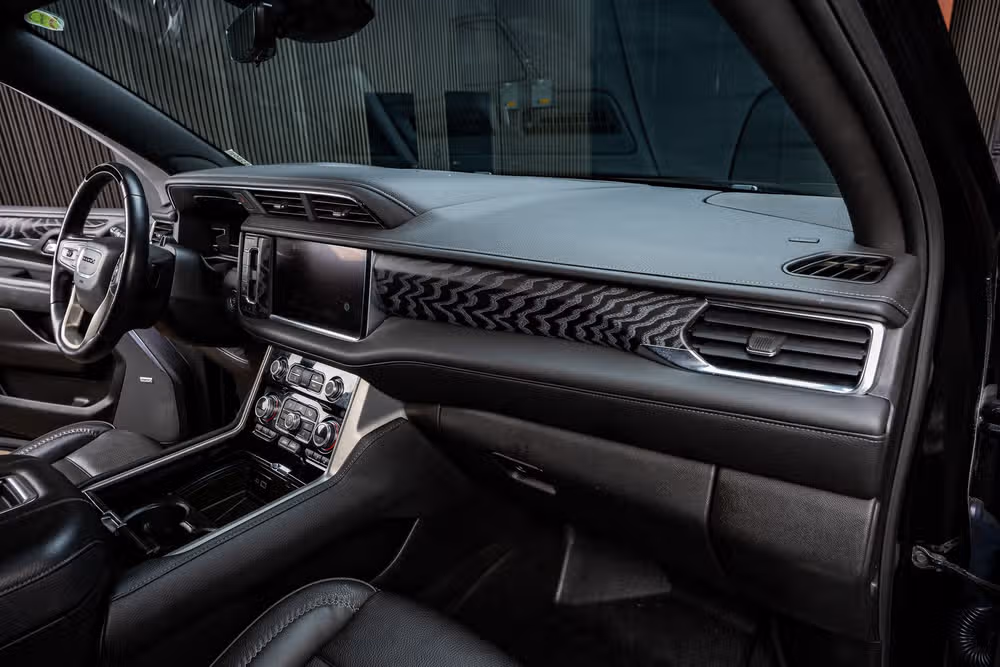 2023 GMC Yukon Denali Image 18