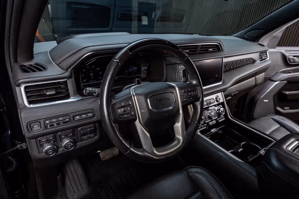 2023 GMC Yukon Denali Image 17