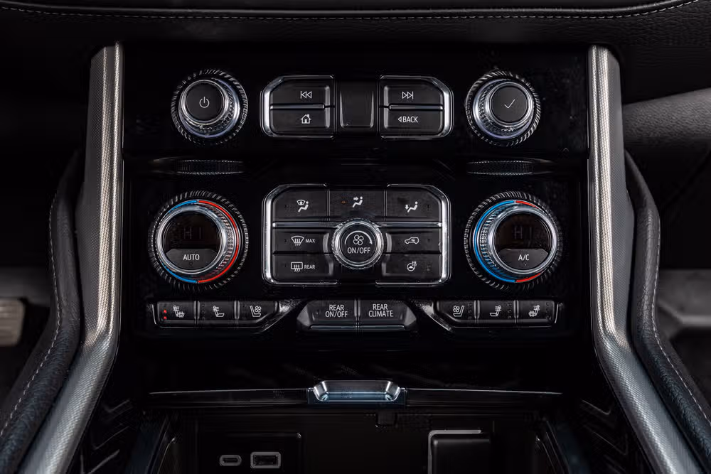 2023 GMC Yukon Denali Image 26
