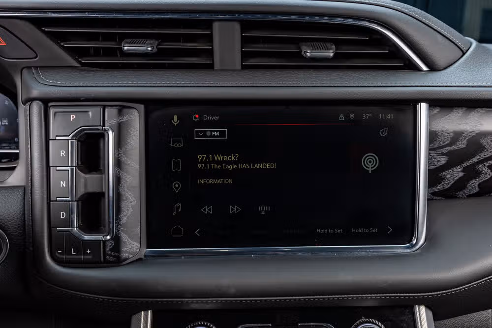 2023 GMC Yukon Denali Image 24