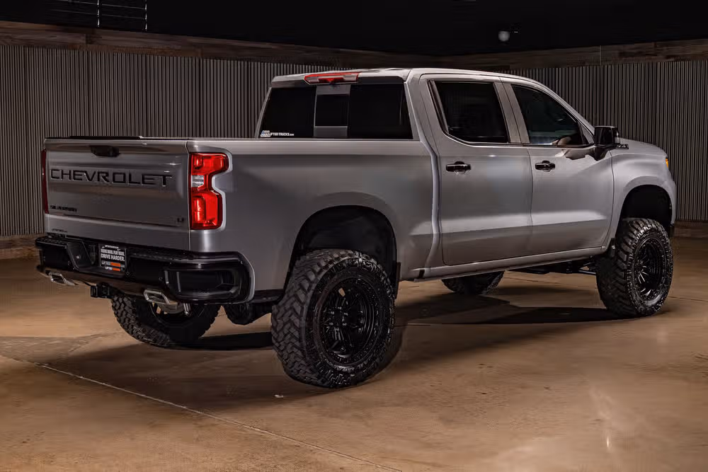 2025 Chevrolet Silverado 1500 LT Trail Boss Crew Cab Image 10