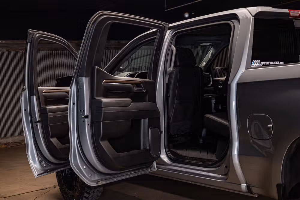 2025 Chevrolet Silverado 1500 LT Trail Boss Crew Cab Image 31