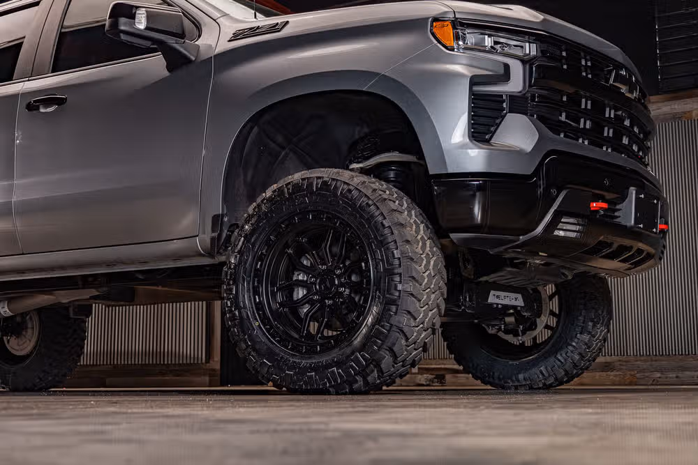 2025 Chevrolet Silverado 1500 LT Trail Boss Crew Cab Image 16
