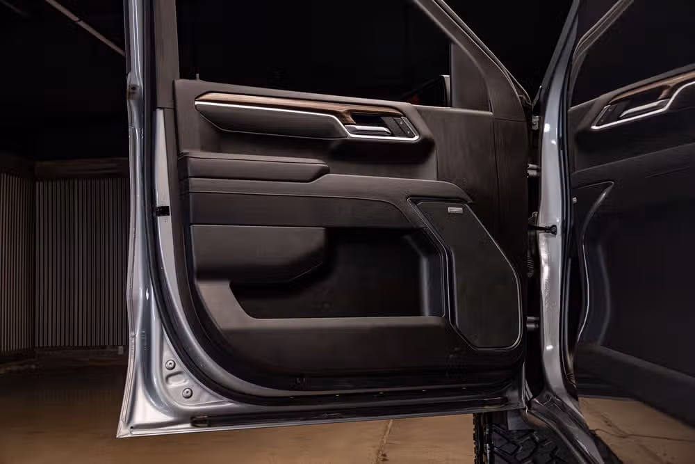 2025 Chevrolet Silverado 1500 LT Trail Boss Crew Cab Image 32