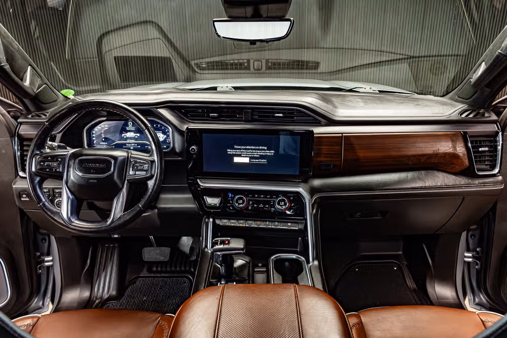 2023 GMC Sierra 1500 Denali Ultimate Crew Cab Image 17