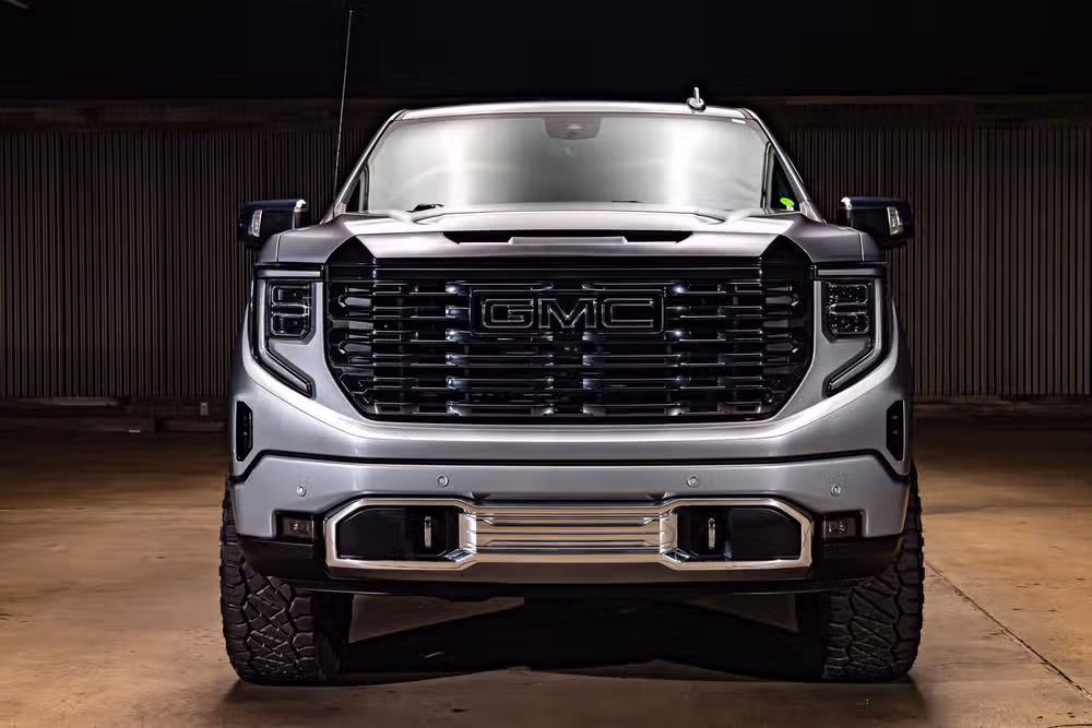 2023 GMC Sierra 1500 Denali Ultimate Crew Cab Image 2