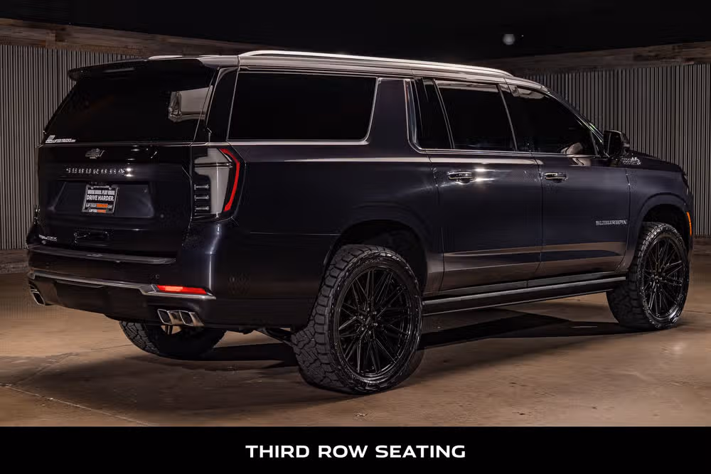 2025 Chevrolet Suburban High Country Image 10
