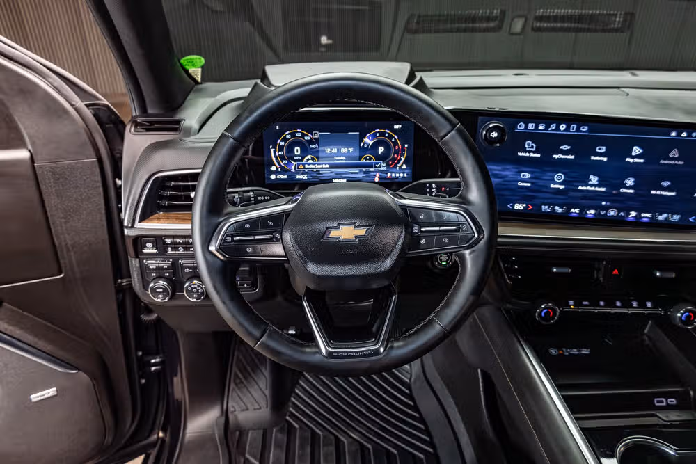 2025 Chevrolet Suburban High Country Image 16