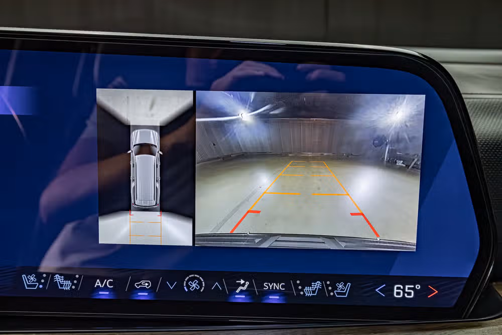 2025 Chevrolet Suburban High Country Image 19