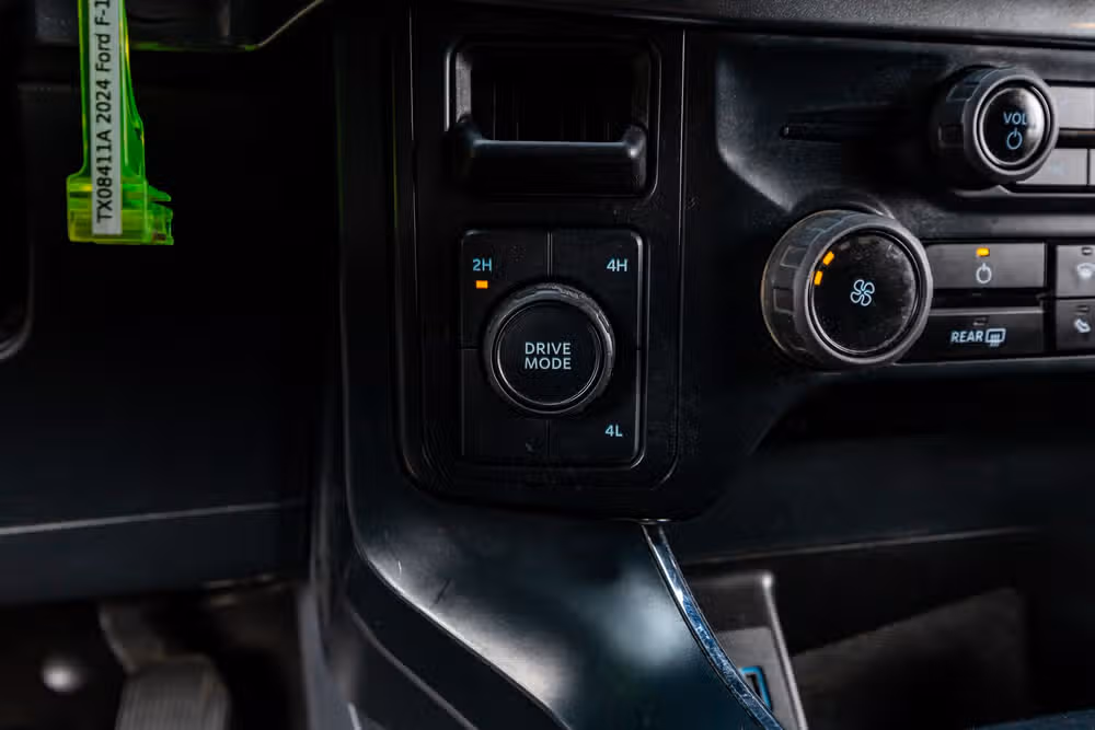 2024 Ford F-150 STX SuperCrew Image 22