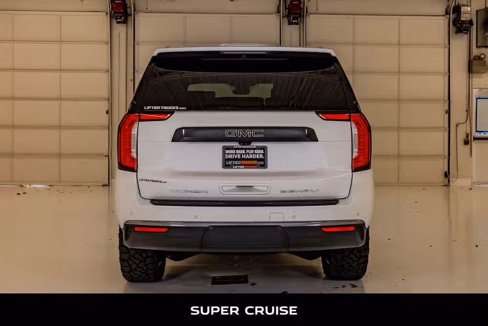 2024 GMC Yukon Denali Ultimate Image 8