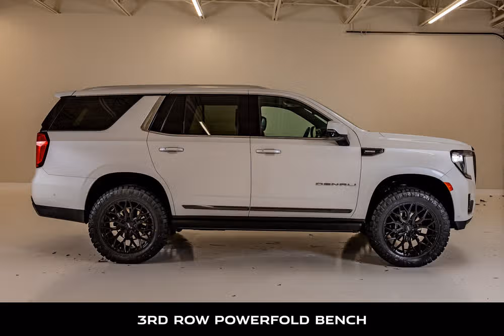 2024 GMC Yukon Denali Ultimate Image 11