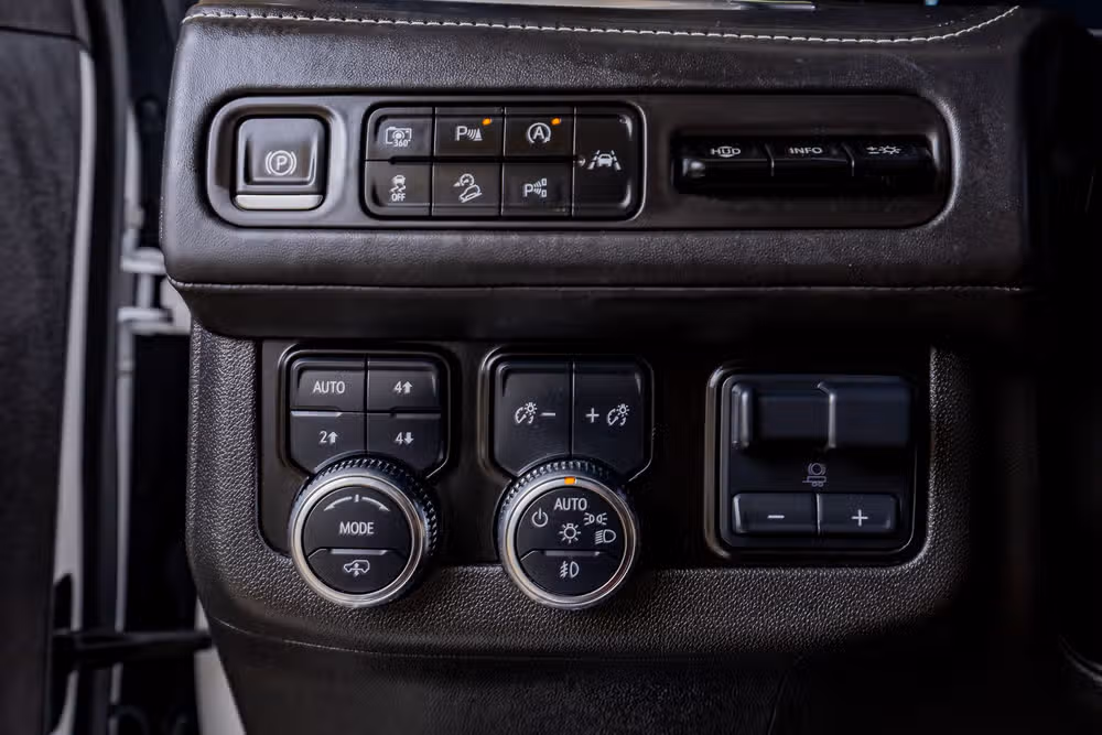 2024 GMC Yukon Denali Ultimate Image 22