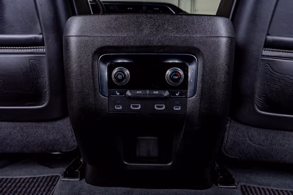 2024 GMC Yukon Denali Ultimate Image 33