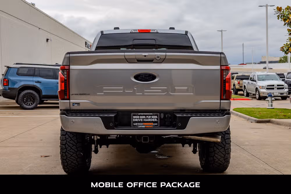 2024 Ford F-150 XLT SuperCrew Image 8