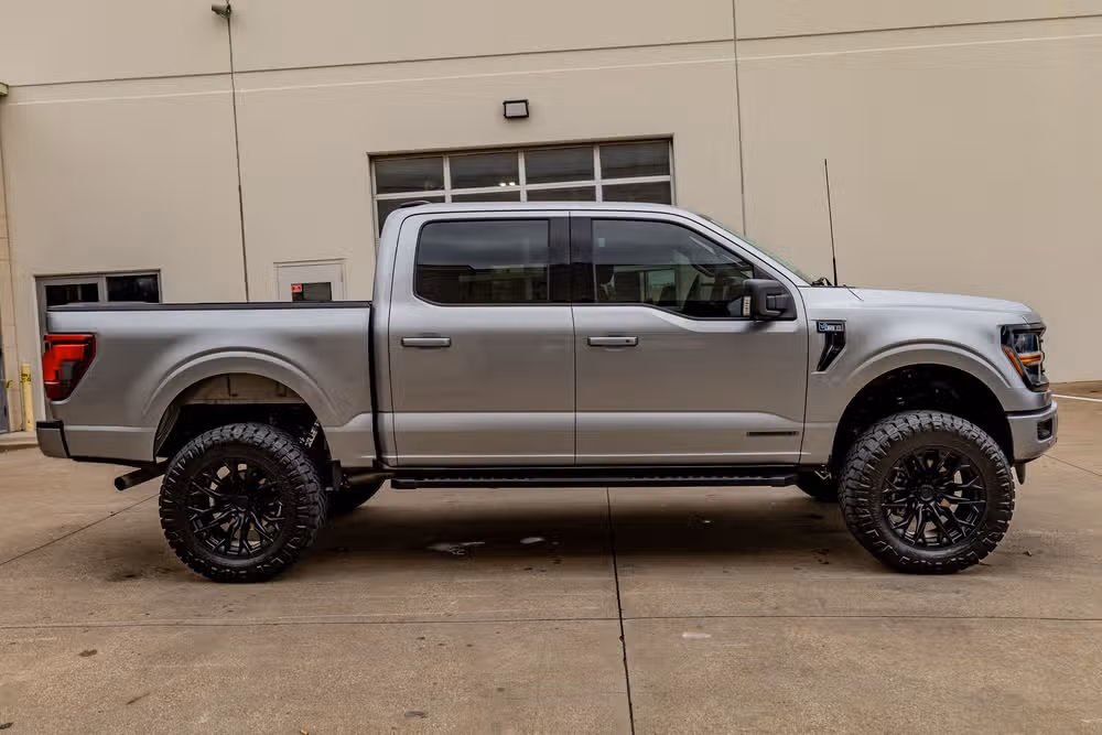 2024 Ford F-150 XLT SuperCrew Image 11