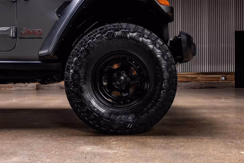 2023 Jeep Gladiator Mojave Crew Cab Image 12