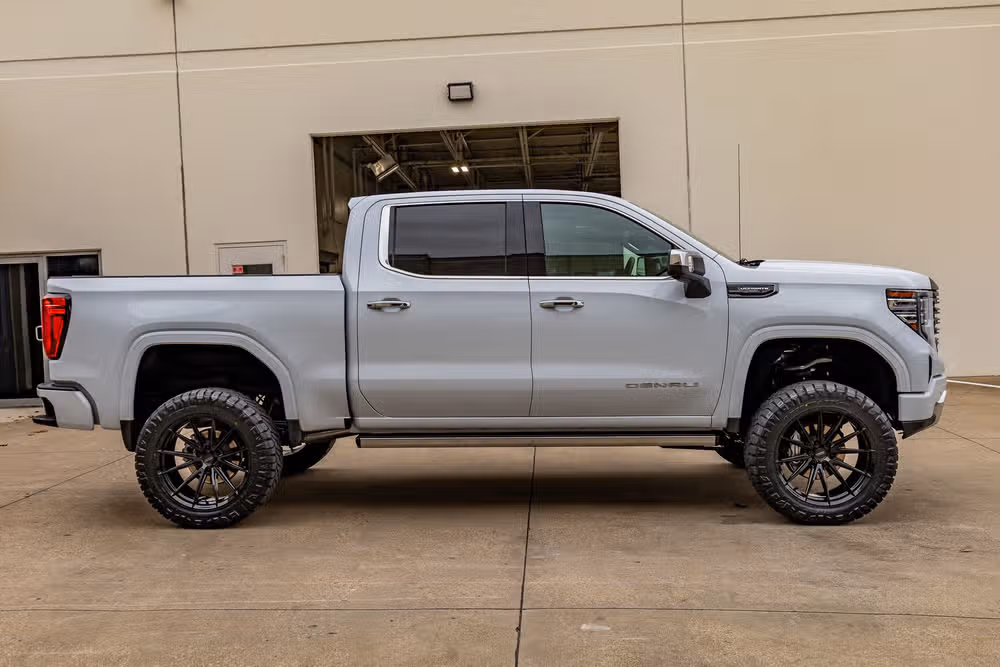 2026 GMC Sierra 1500 Denali Ultimate Crew Cab Image 11