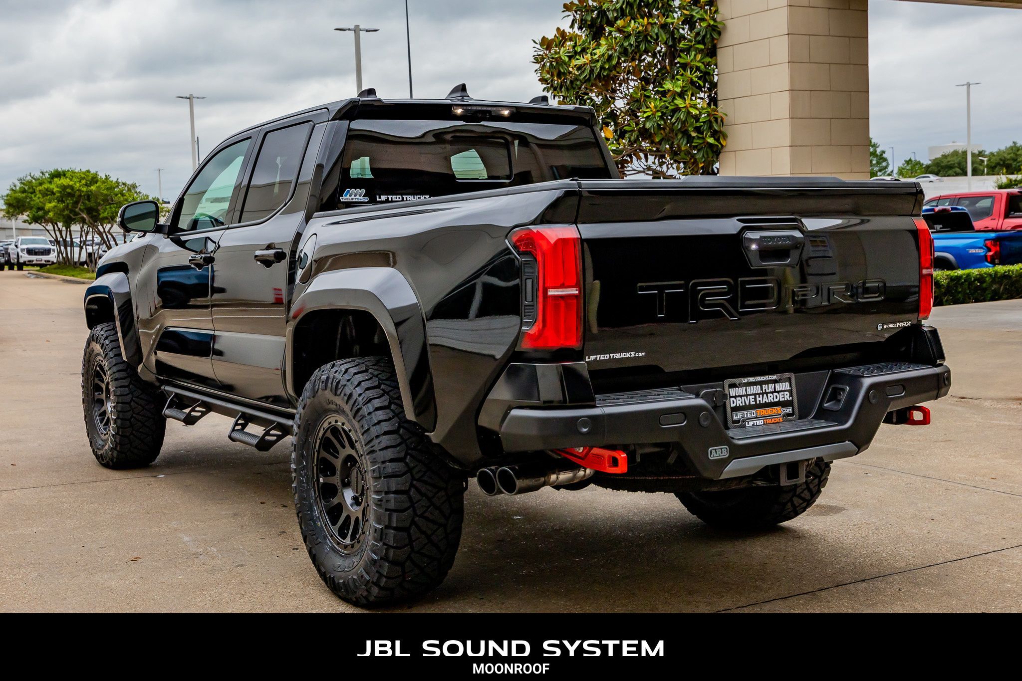 View vehicle photo 5