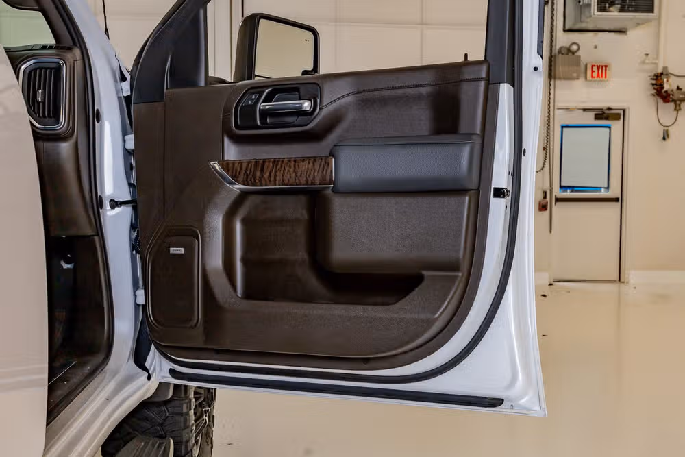 2022 GMC Sierra 3500HD Denali Crew Cab Image 37