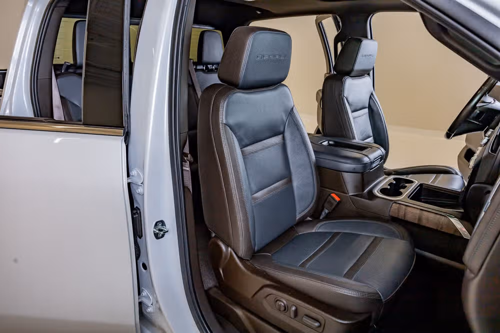 2022 GMC Sierra 3500HD Denali Crew Cab Image 31