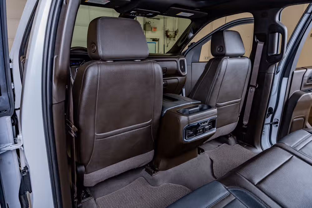 2022 GMC Sierra 3500HD Denali Crew Cab Image 34