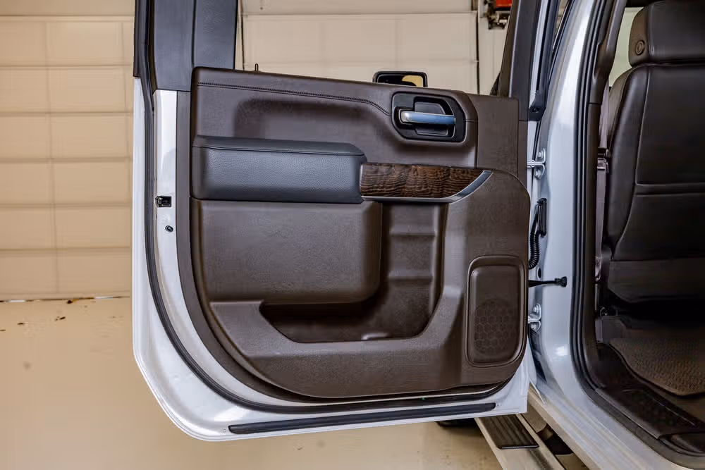 2022 GMC Sierra 3500HD Denali Crew Cab Image 38