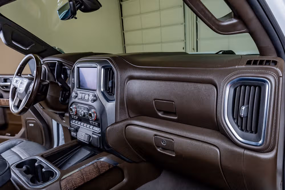 2022 GMC Sierra 3500HD Denali Crew Cab Image 18