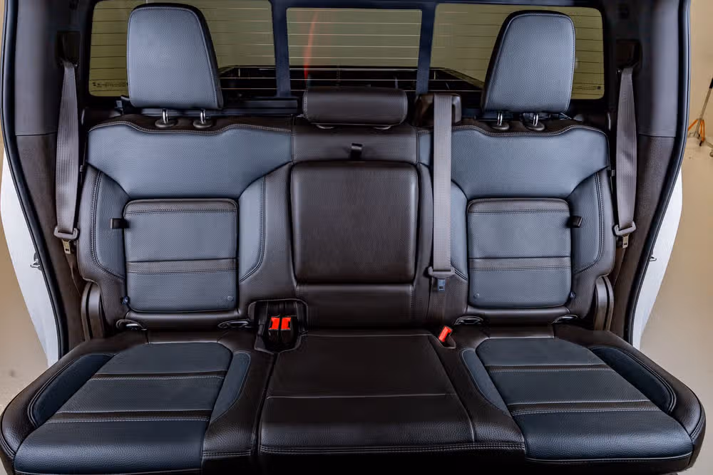 2022 GMC Sierra 3500HD Denali Crew Cab Image 35