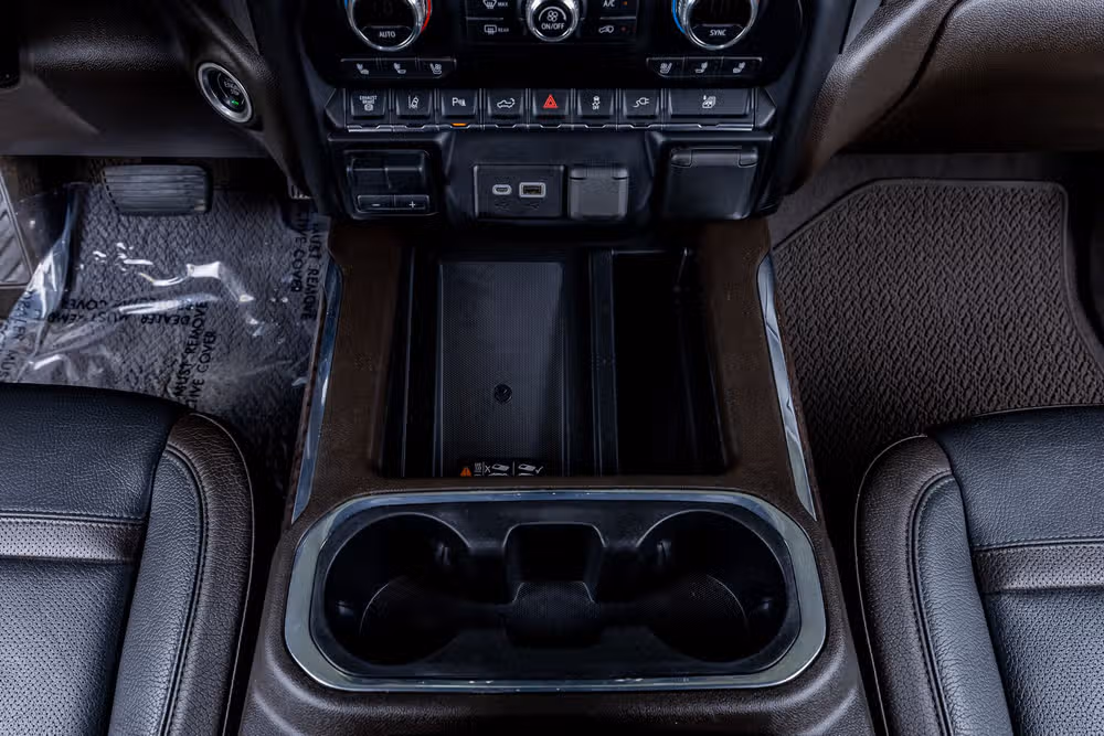 2022 GMC Sierra 3500HD Denali Crew Cab Image 28