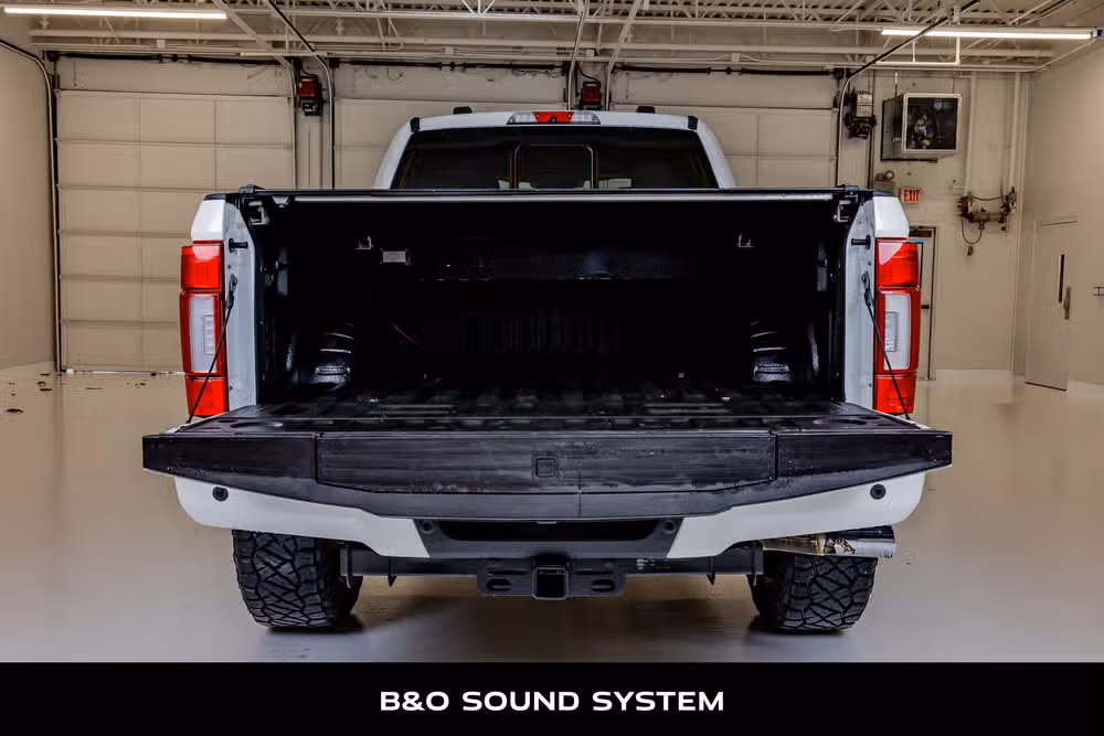 2022 Ford F-250 Super Duty Platinum Crew Cab Image 8
