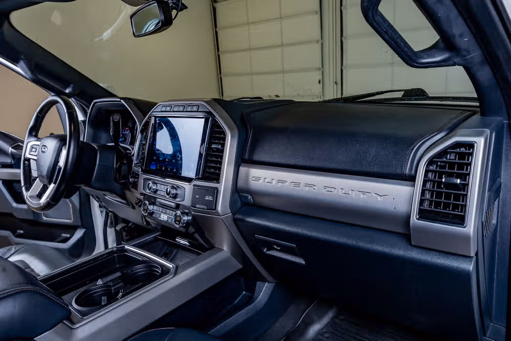 2022 Ford F-250 Super Duty Platinum Crew Cab Image 17